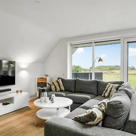 Hejdie - 150m From The Sea By Interhome
